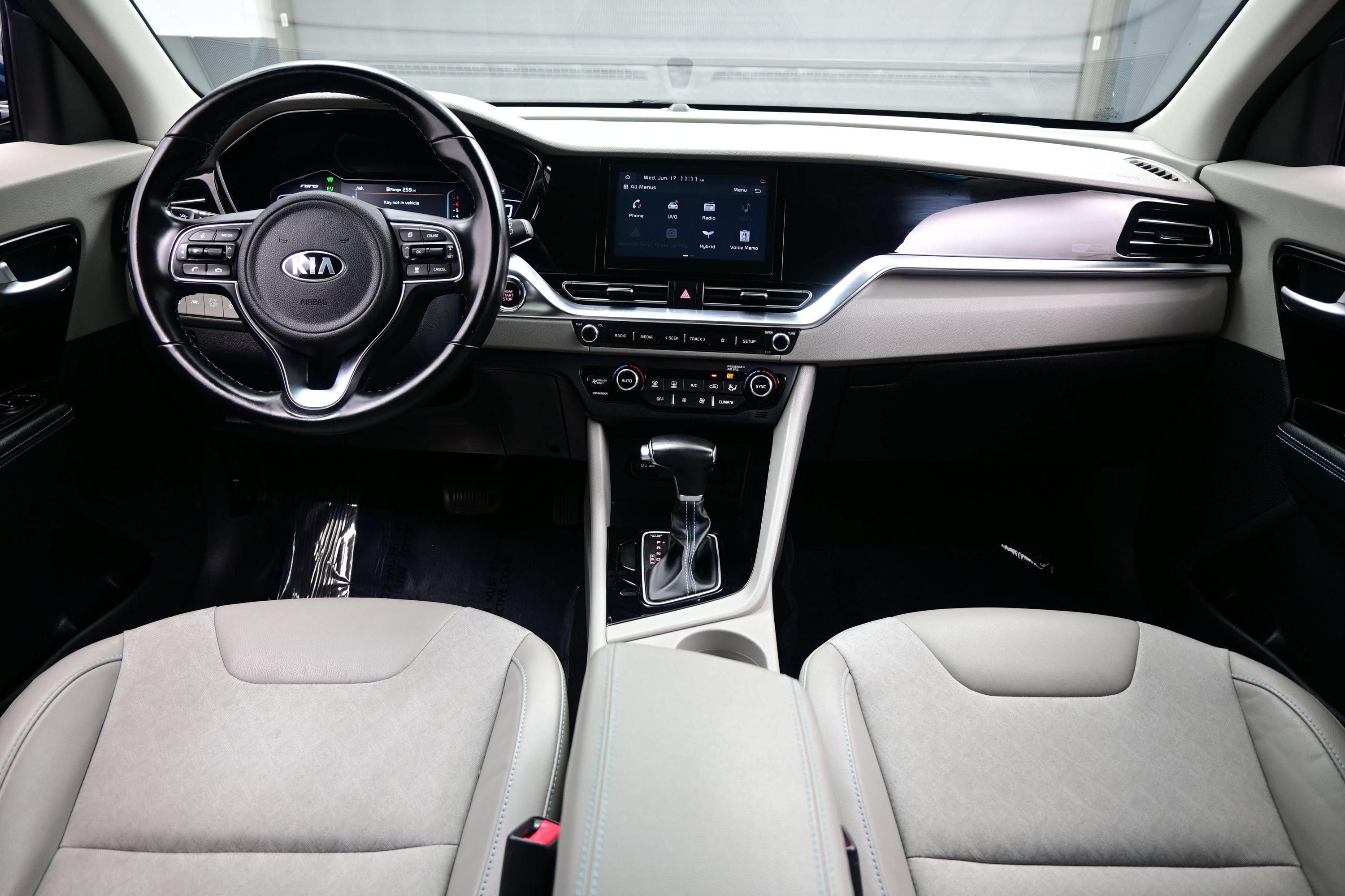 Used 2021 Kia Niro Touring FWD image 16