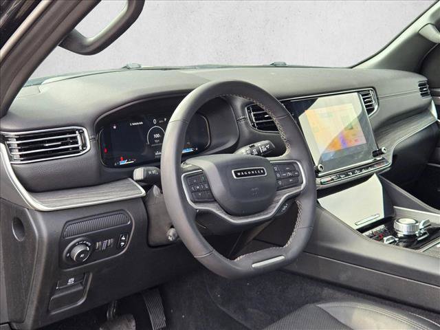 Used 2024 Jeep Wagoneer Series III AWD/4WD image 9