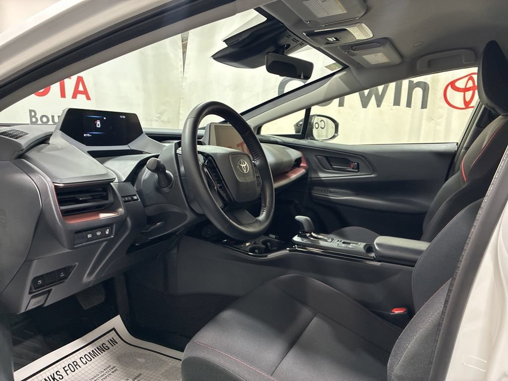 Used 2025 Toyota Prius Plug-In Hybrid FWD image 23
