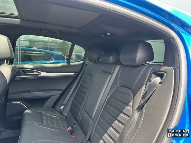 Used 2022 Alfa Romeo Stelvio Veloce AWD/4WD image 8