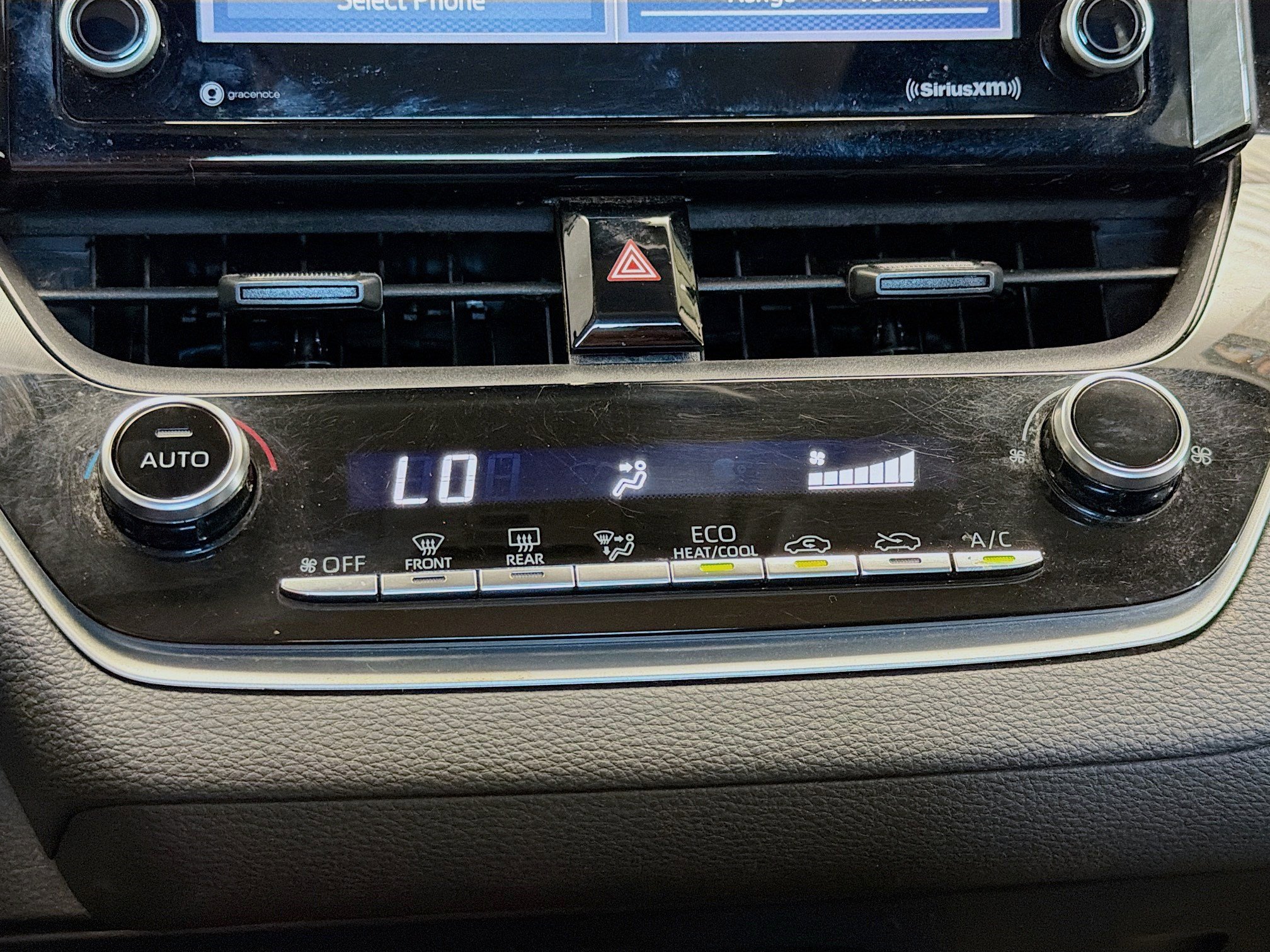 Used 2022 Toyota Corolla LE image 10