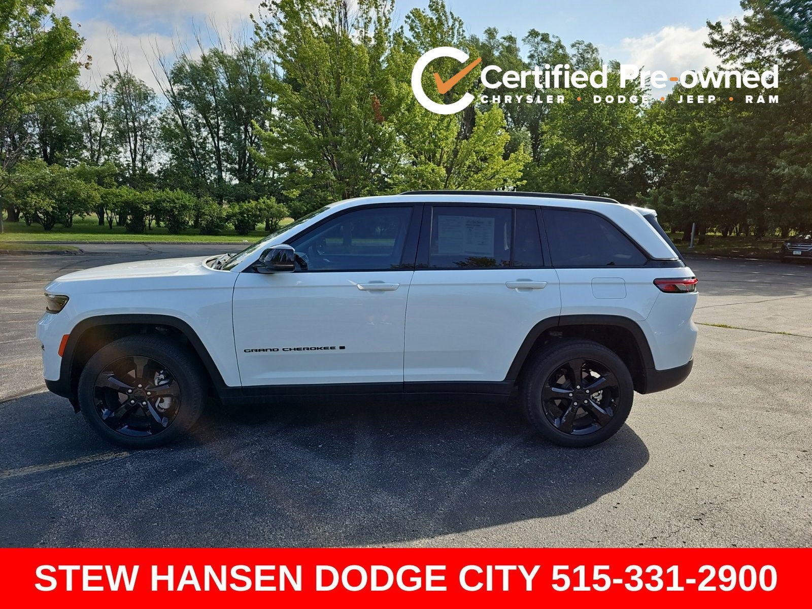 Used 2023 Jeep Grand Cherokee Limited w/ Black Appearance Package
