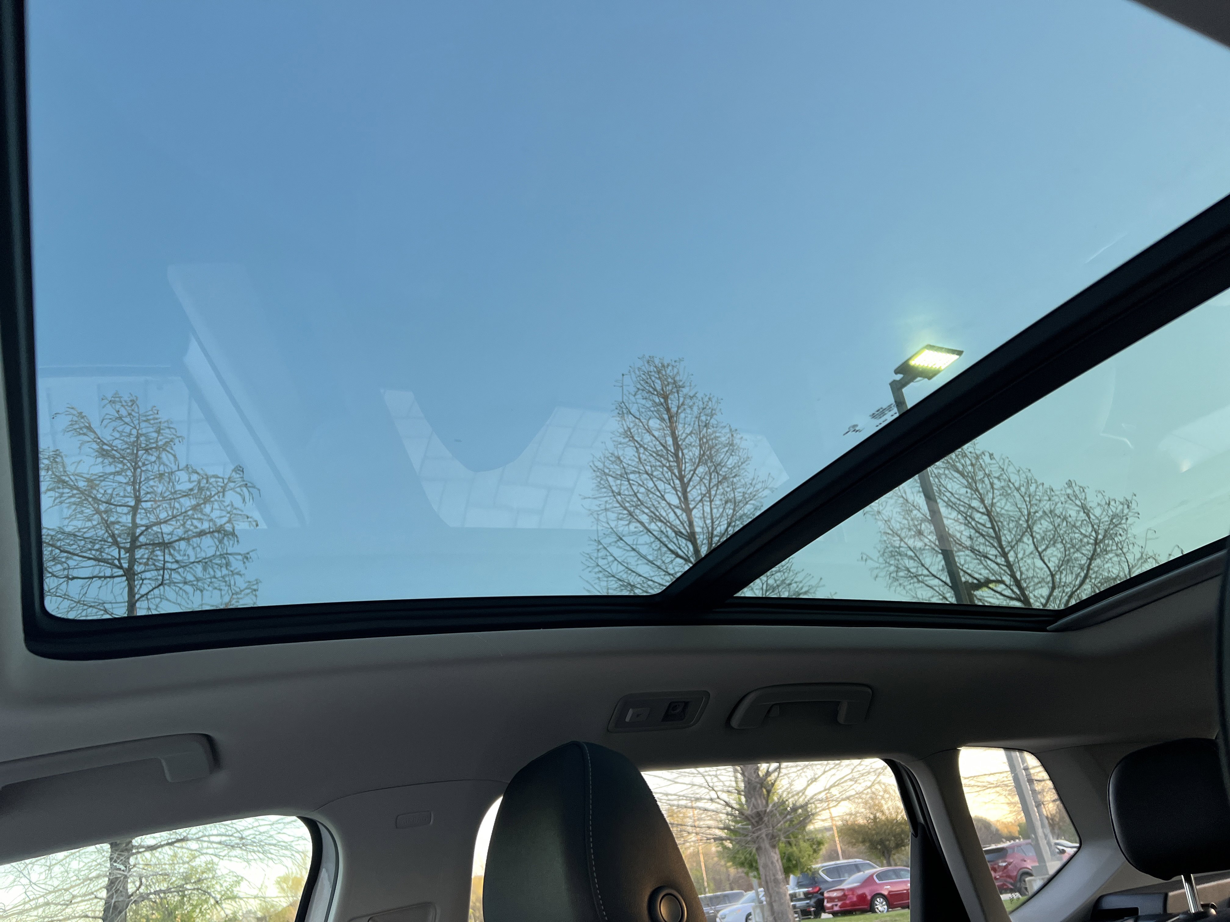 Used 2025 Volkswagen Taos SE image 26