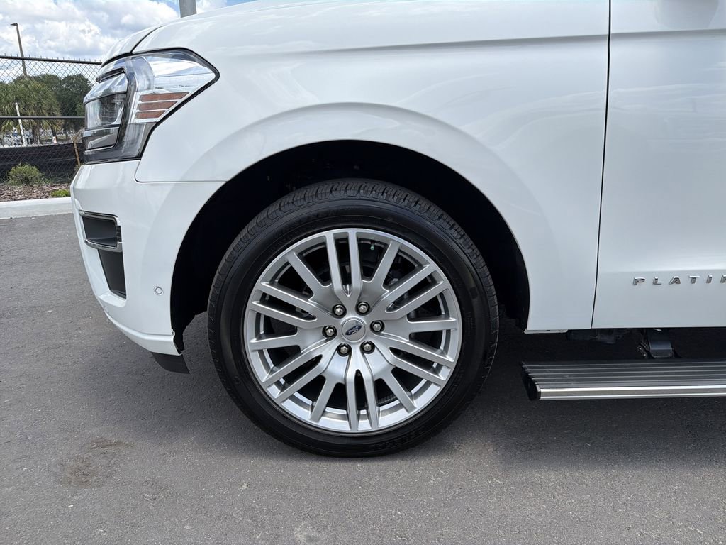 Used 2024 Ford Expedition Platinum RWD image 33