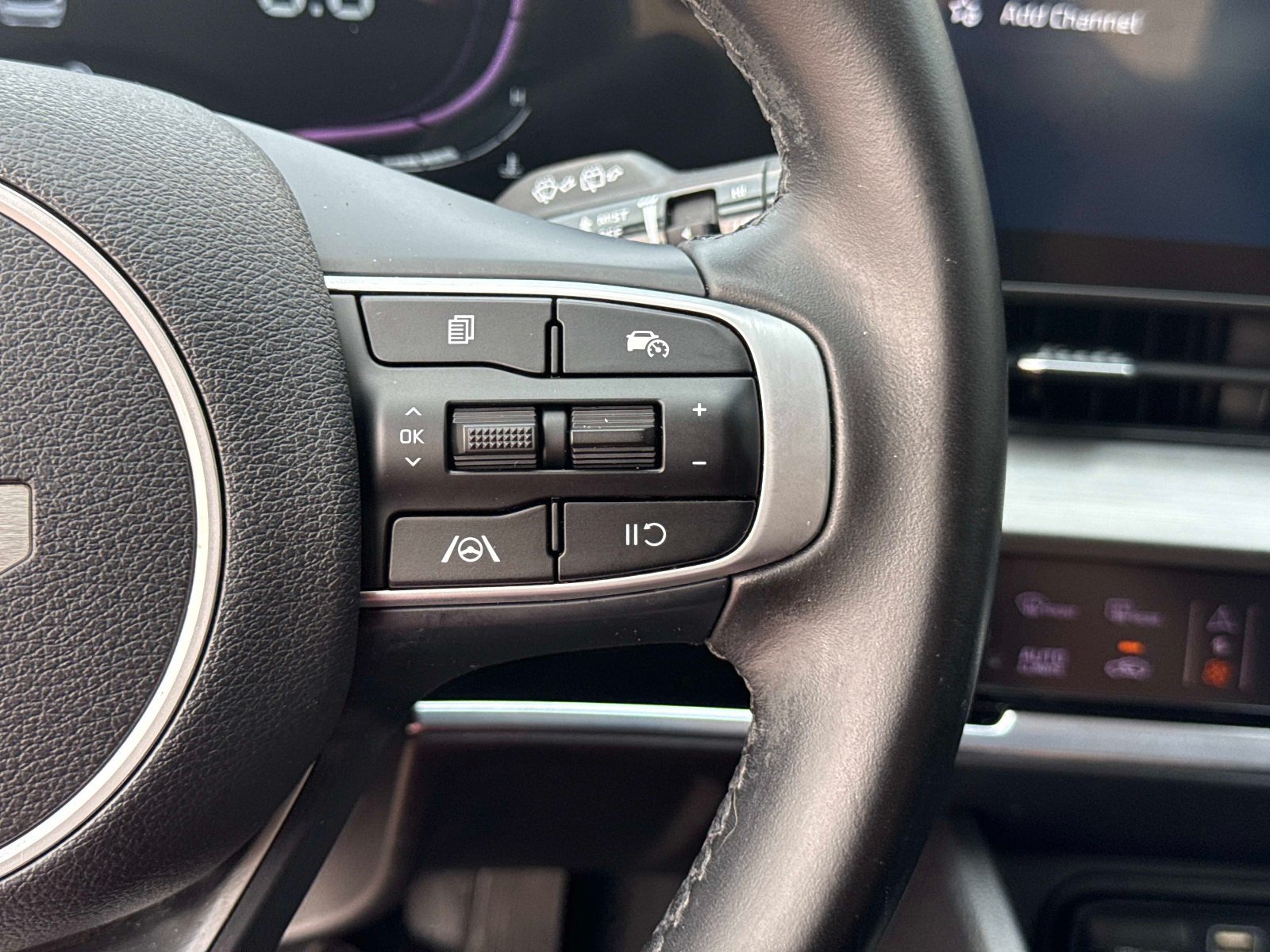Used 2023 Kia Sportage EX FWD image 30