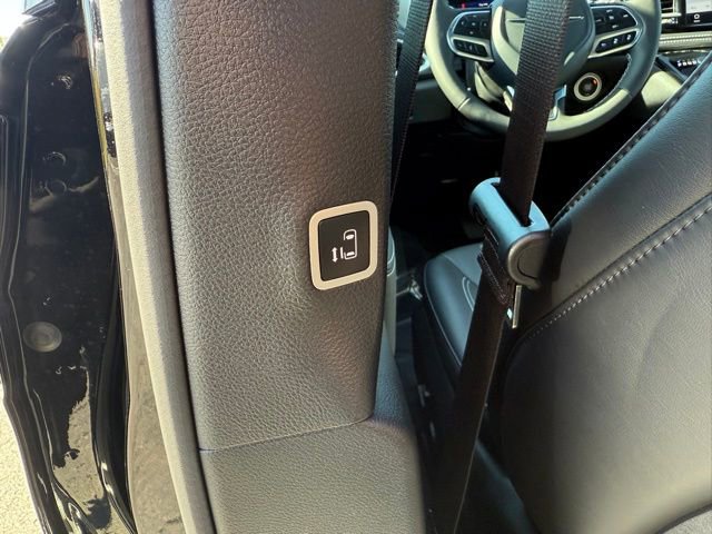 New 2026 Chrysler Pacifica Select image 29