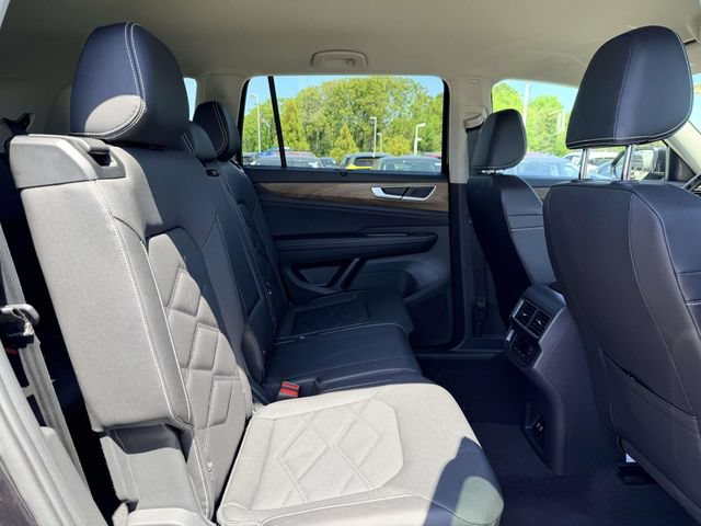 Used 2026 Volkswagen Atlas SE AWD/4WD image 11