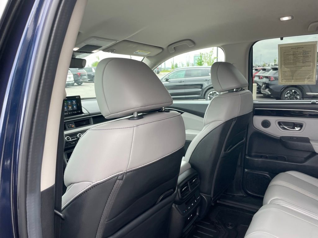 Used 2025 Honda Pilot EX-L image 25