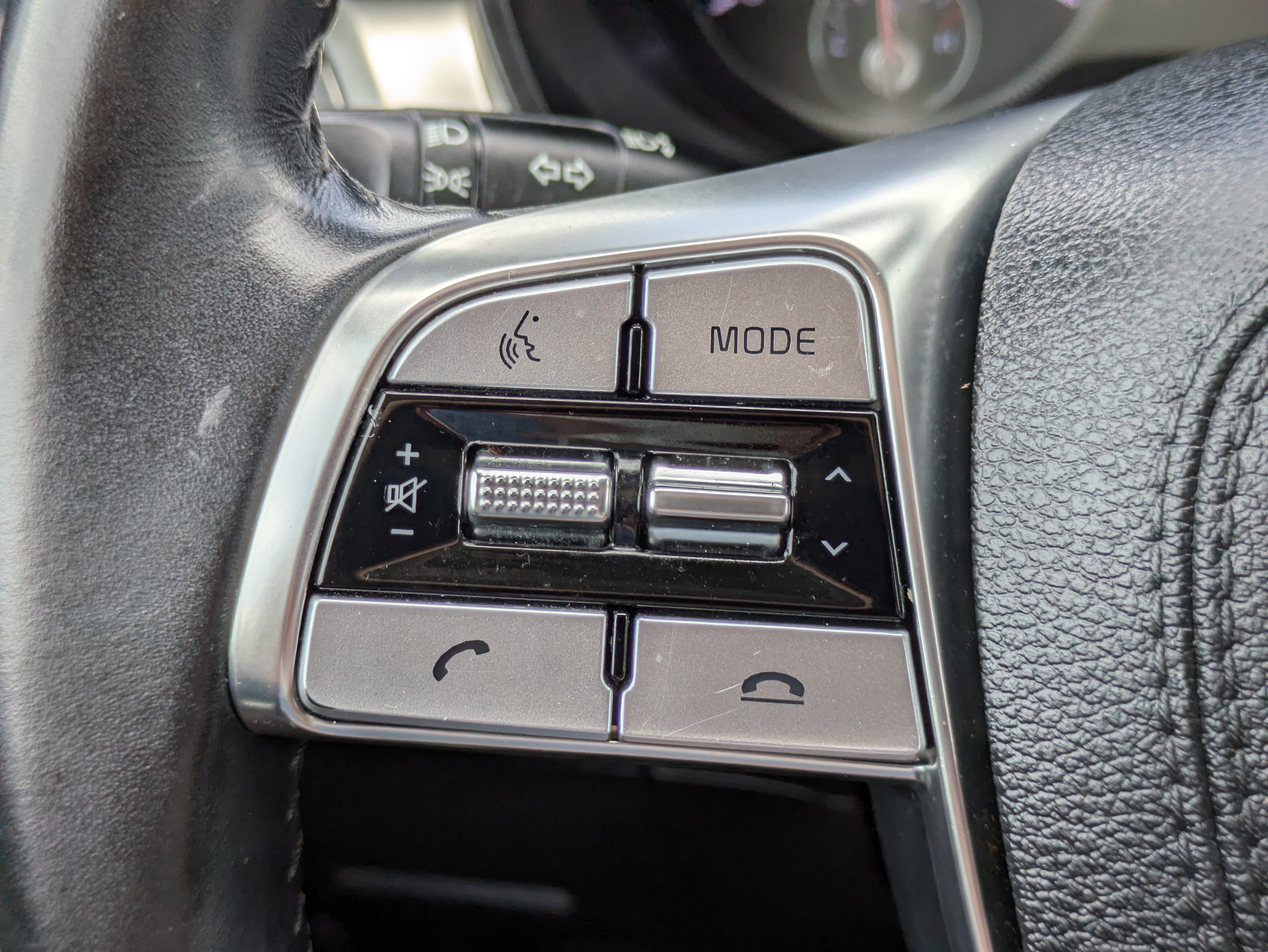 Used 2022 Kia Telluride LX AWD/4WD image 23