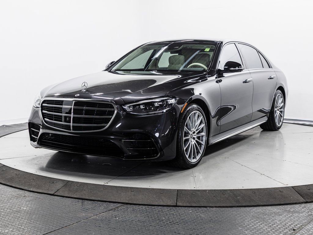 Used 2023 Mercedes-Benz S 580 4MATIC Sedan image 3