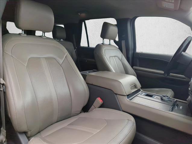 Used 2018 Ford Expedition Limited w/ Driver Assistance Package RWD image 28