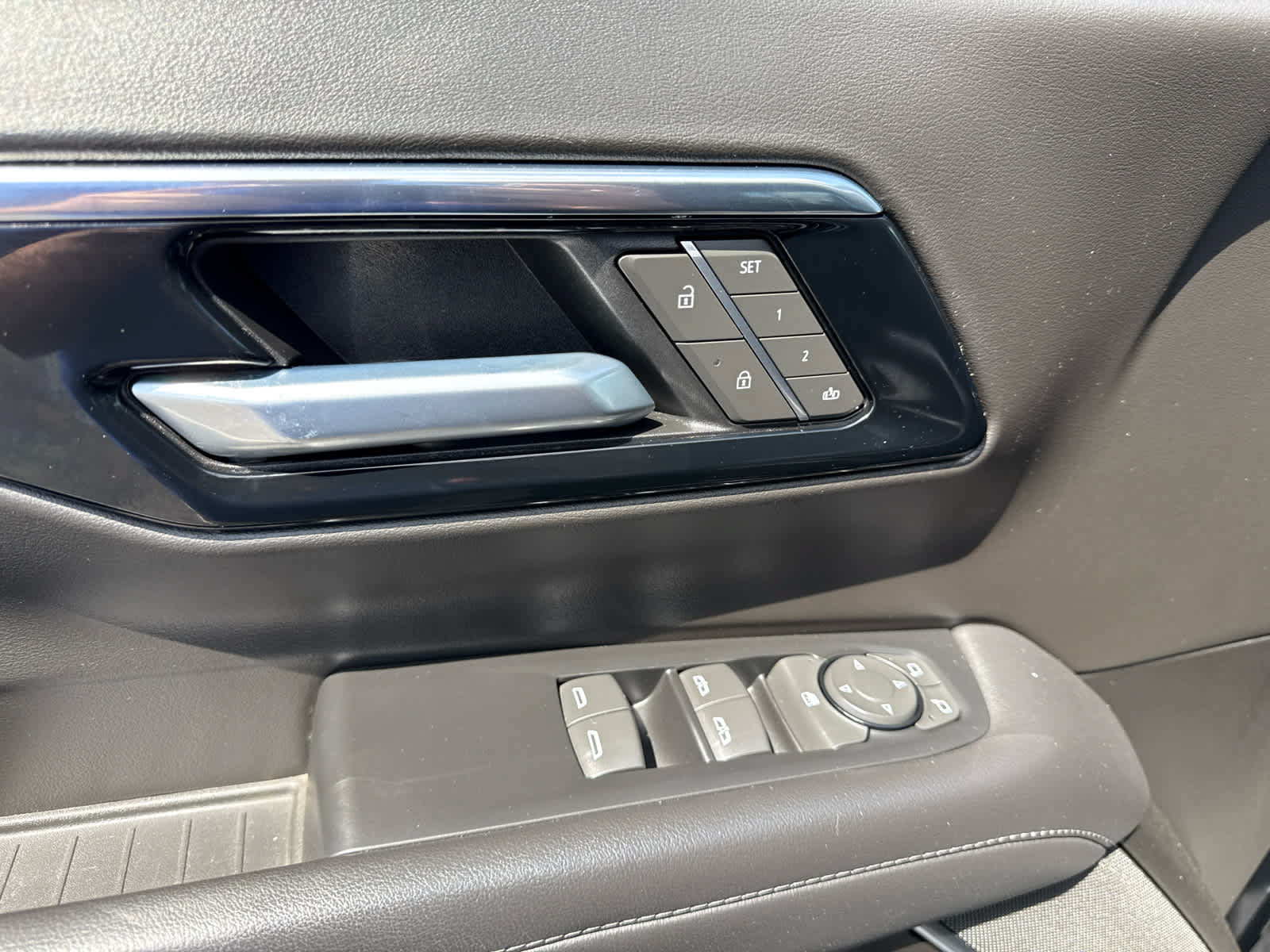 Certified 2025 Chevrolet Tahoe LT AWD/4WD image 10