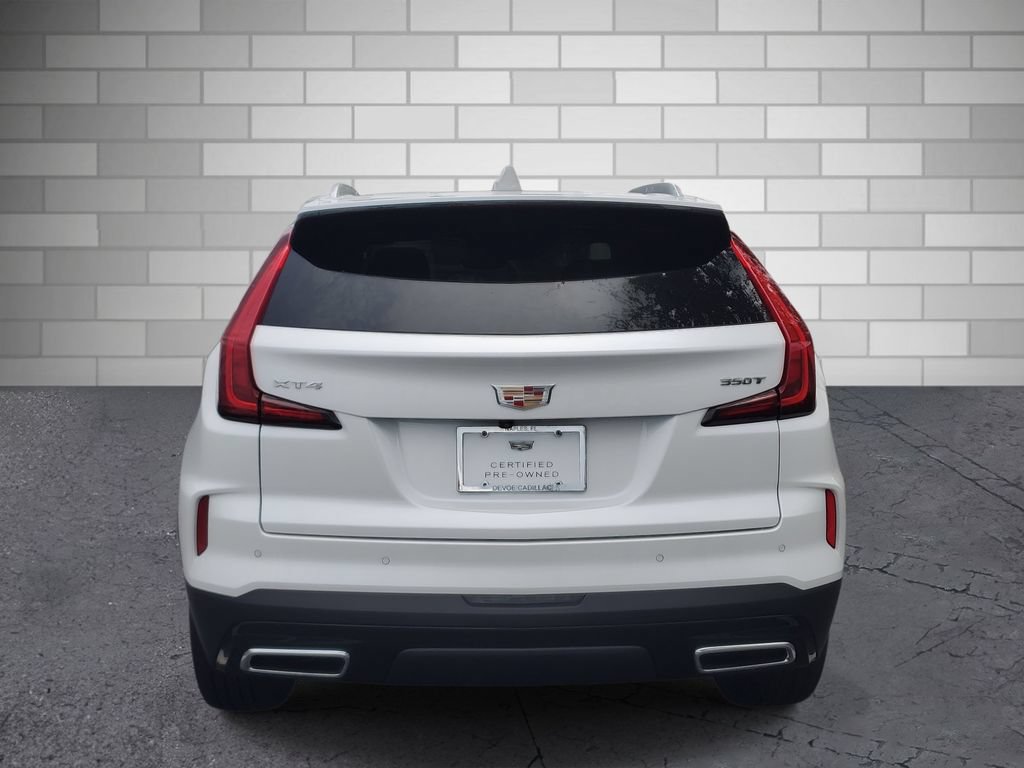 Certified 2025 Cadillac XT4 Premium Luxury w/ Technology Package FWD image 4