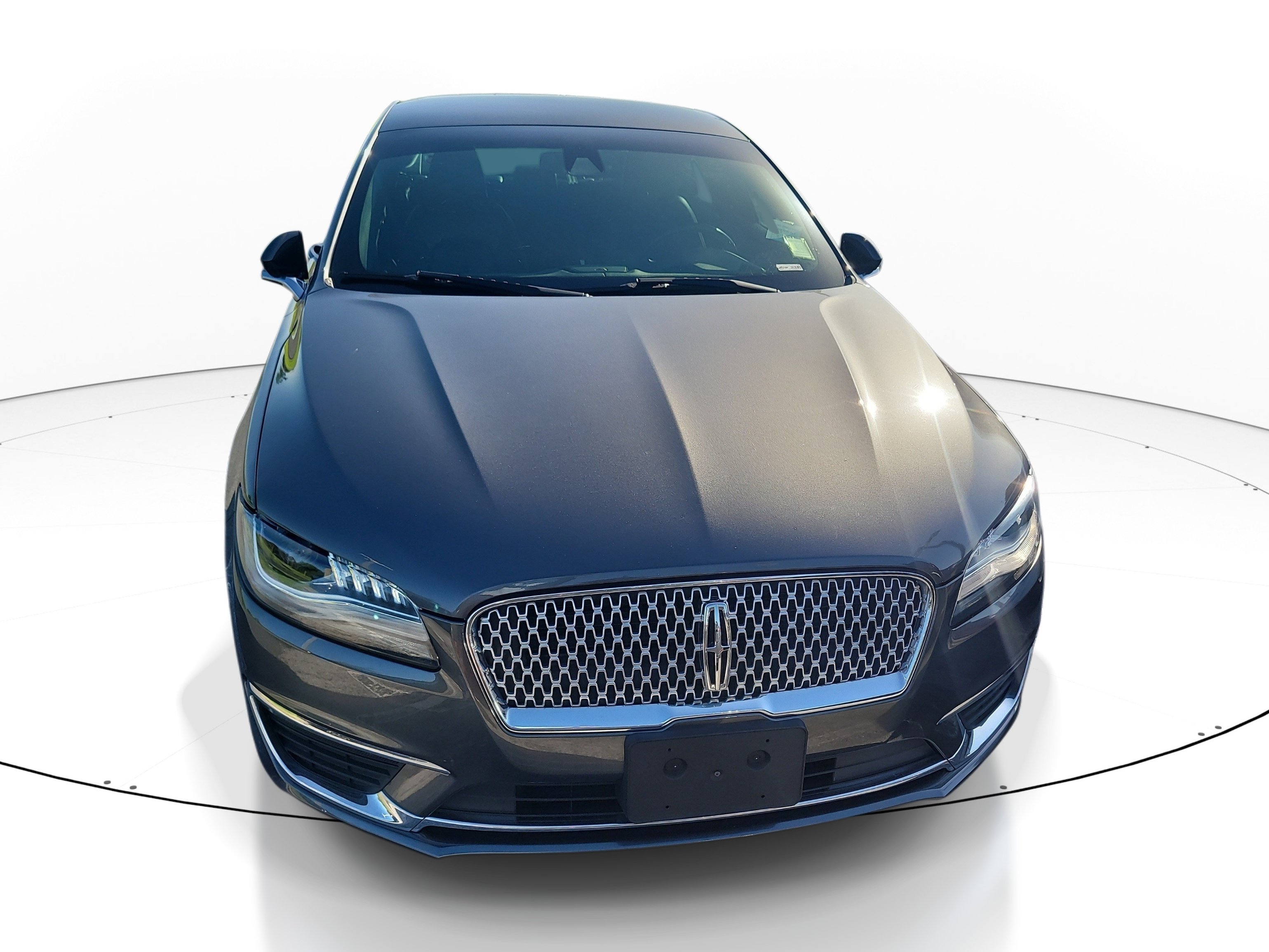 Used 2020 Lincoln MKZ w/ Convenience Package FWD image 2