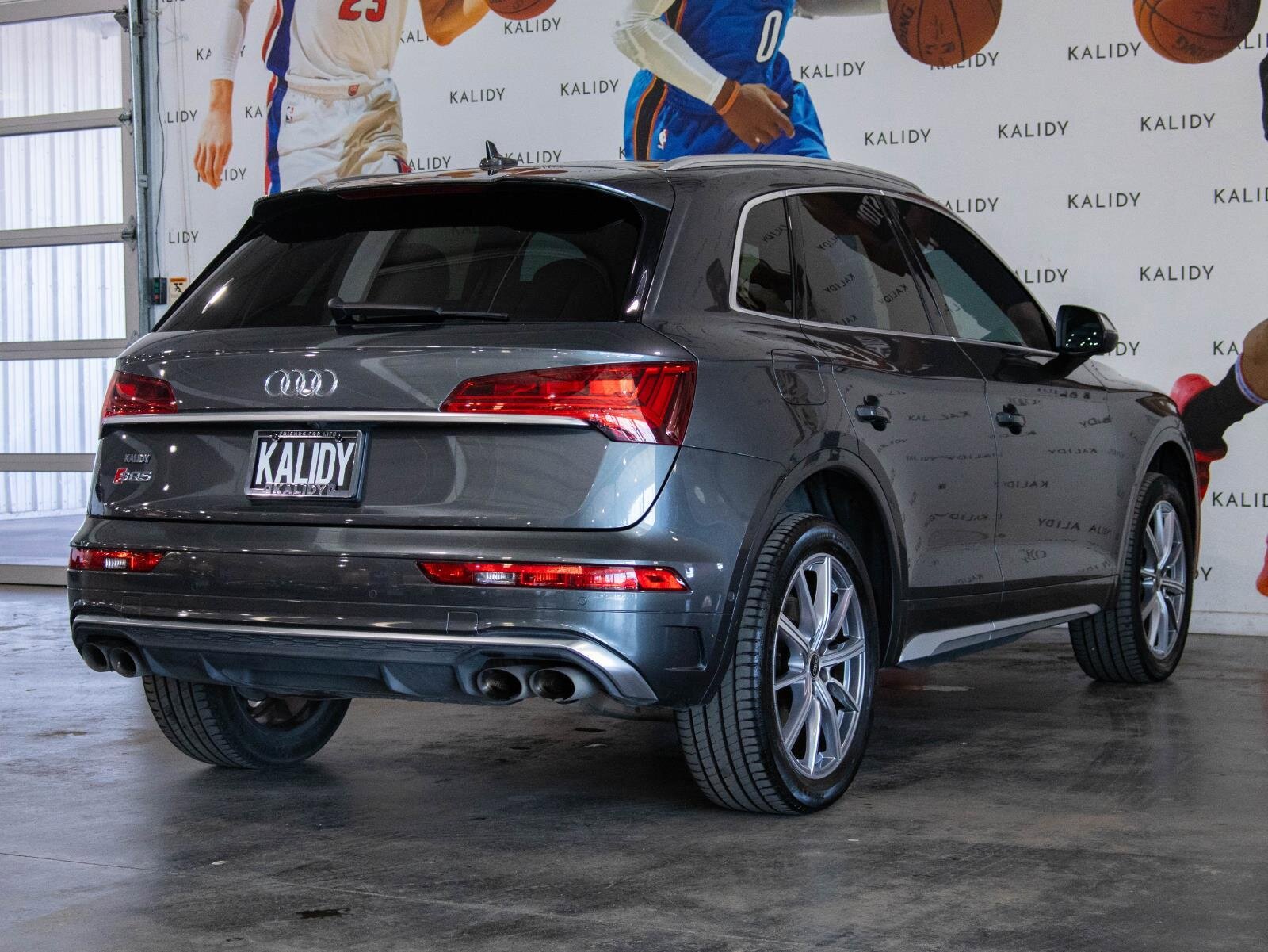 Used 2023 Audi SQ5 Prestige w/ Prestige Package image 27