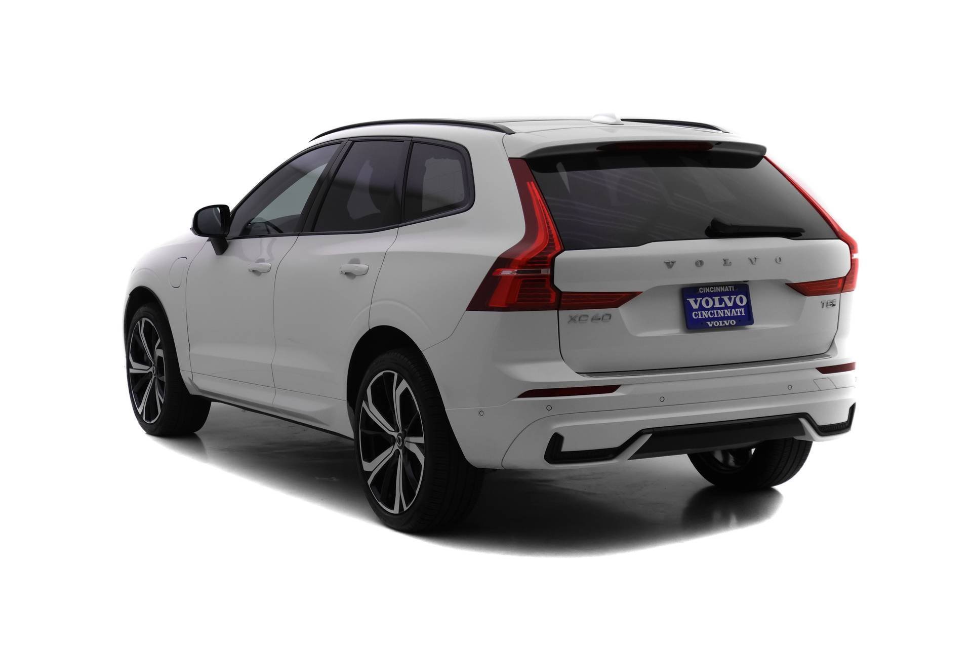 Certified 2025 Volvo XC60 T8 Ultra w/ Protection Package Premier image 6