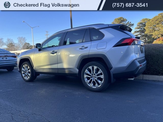 Used 2023 Toyota RAV4 XLE Premium image 9