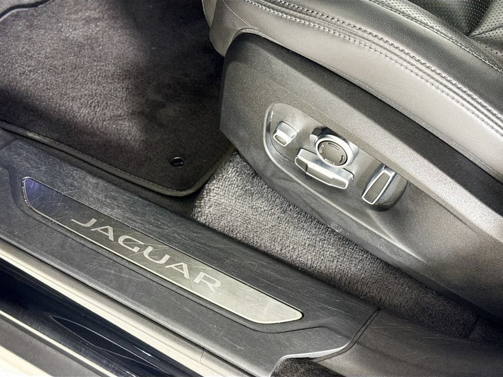 Certified 2022 Jaguar F-PACE S AWD/4WD image 18