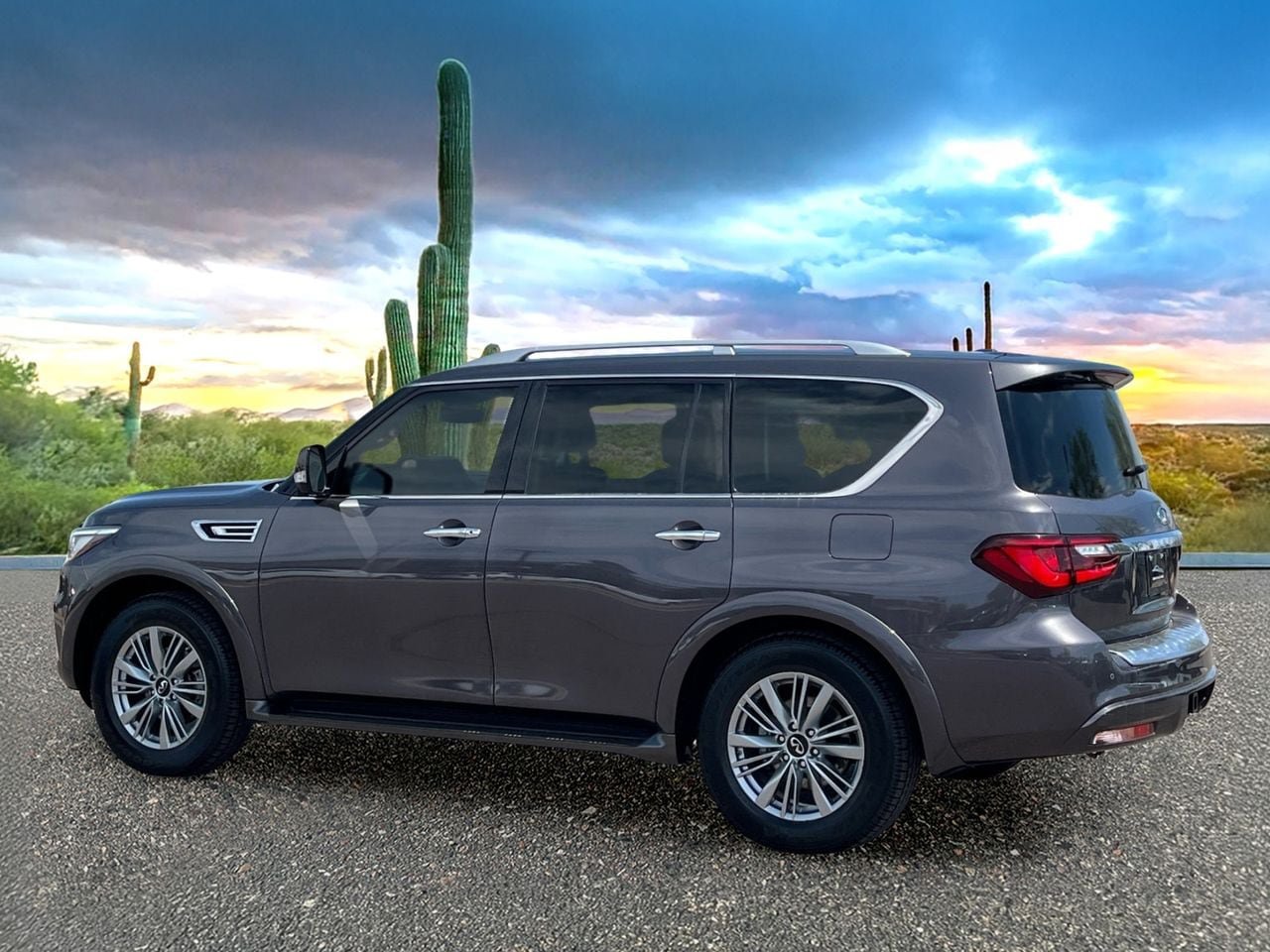 Certified 2023 INFINITI QX80 Luxe w/ All-Season Package RWD image 4