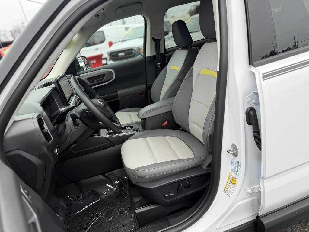 Used 2025 Ford Bronco Sport Badlands w/ Sasquatch Badlands Package image 12