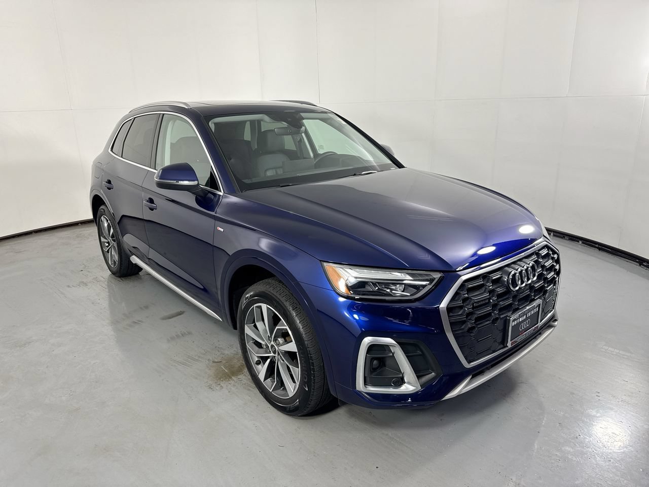 Used 2023 Audi Q5 2.0T Premium Plus w/ Premium Plus Package AWD/4WD image 11