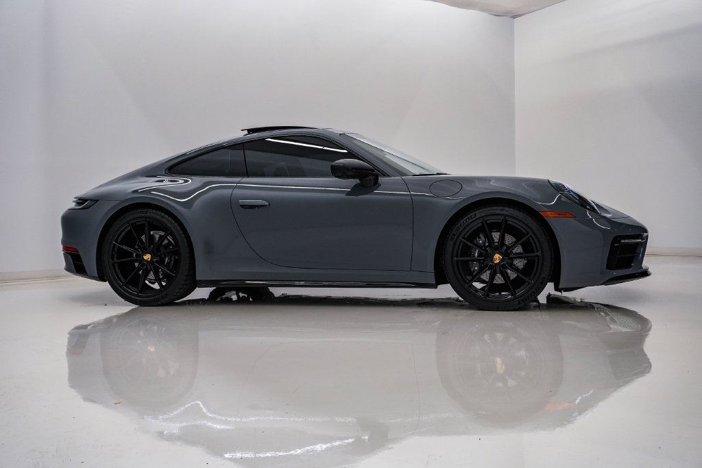 Certified 2024 Porsche 911 Carrera RWD image 9