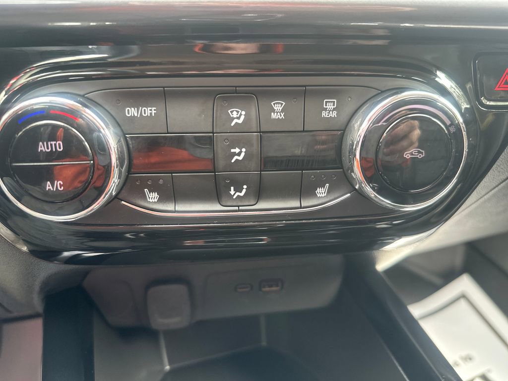 Used 2024 Chevrolet Trax ACTIV image 18