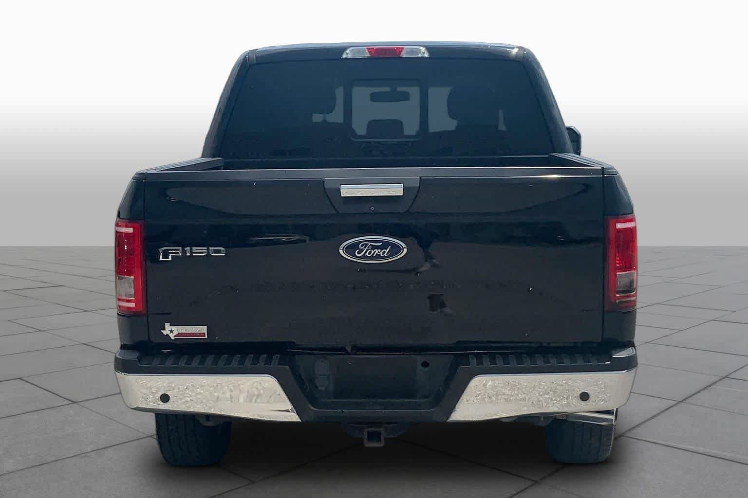 Used 2017 Ford F150 XLT w/ Equipment Group 302A Luxury RWD image 5