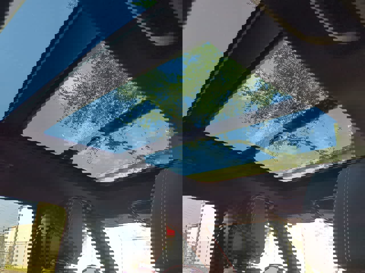 Used 2019 Land Rover Range Rover Velar S image 21