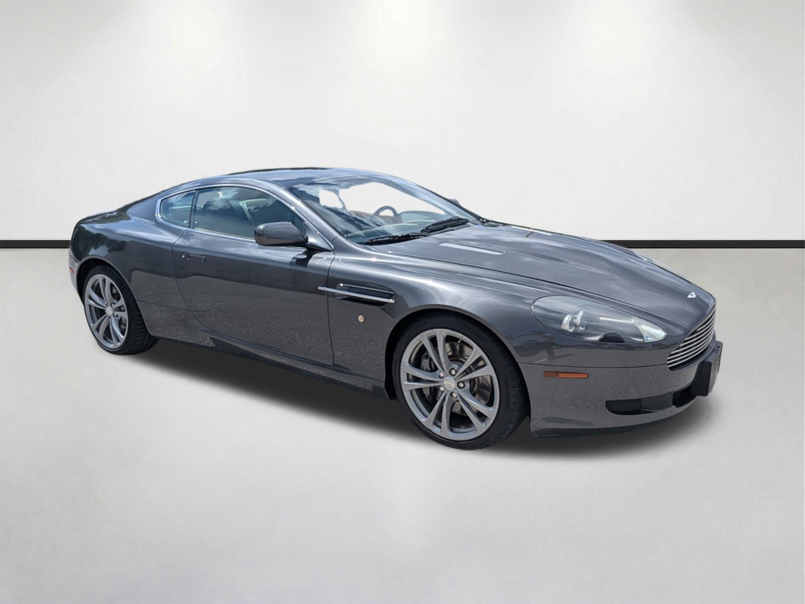 Used 2005 Aston Martin DB9 Coupe RWD image 1