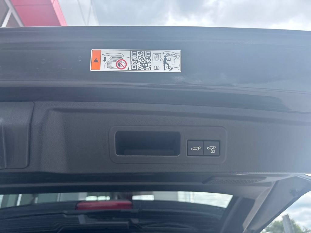 Used 2025 Toyota 4Runner TRD Pro AWD/4WD image 9
