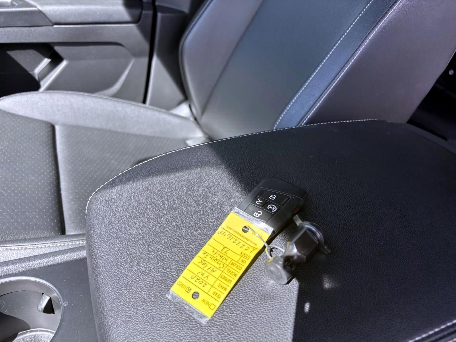 Used 2020 Volkswagen Atlas Cross Sport SE w/ Towing Package image 32