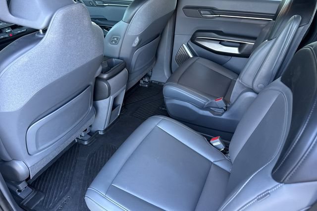 Certified 2024 Kia EV9 Light Long Range RWD image 15