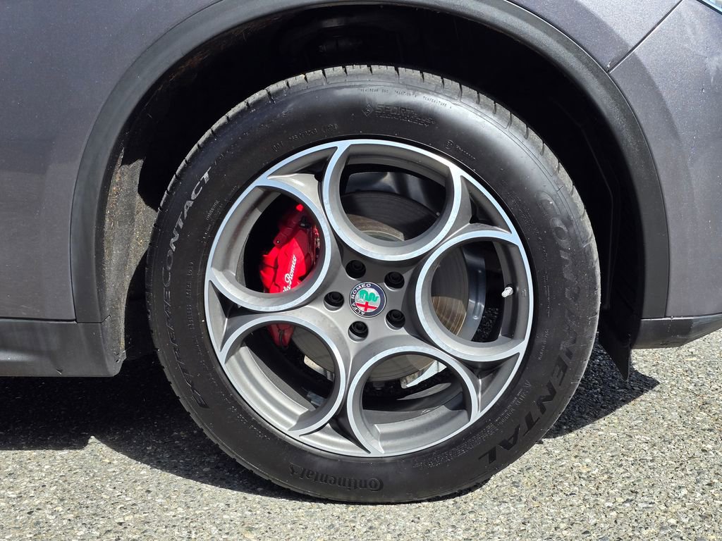 Used 2018 Alfa Romeo Stelvio Ti Sport image 10