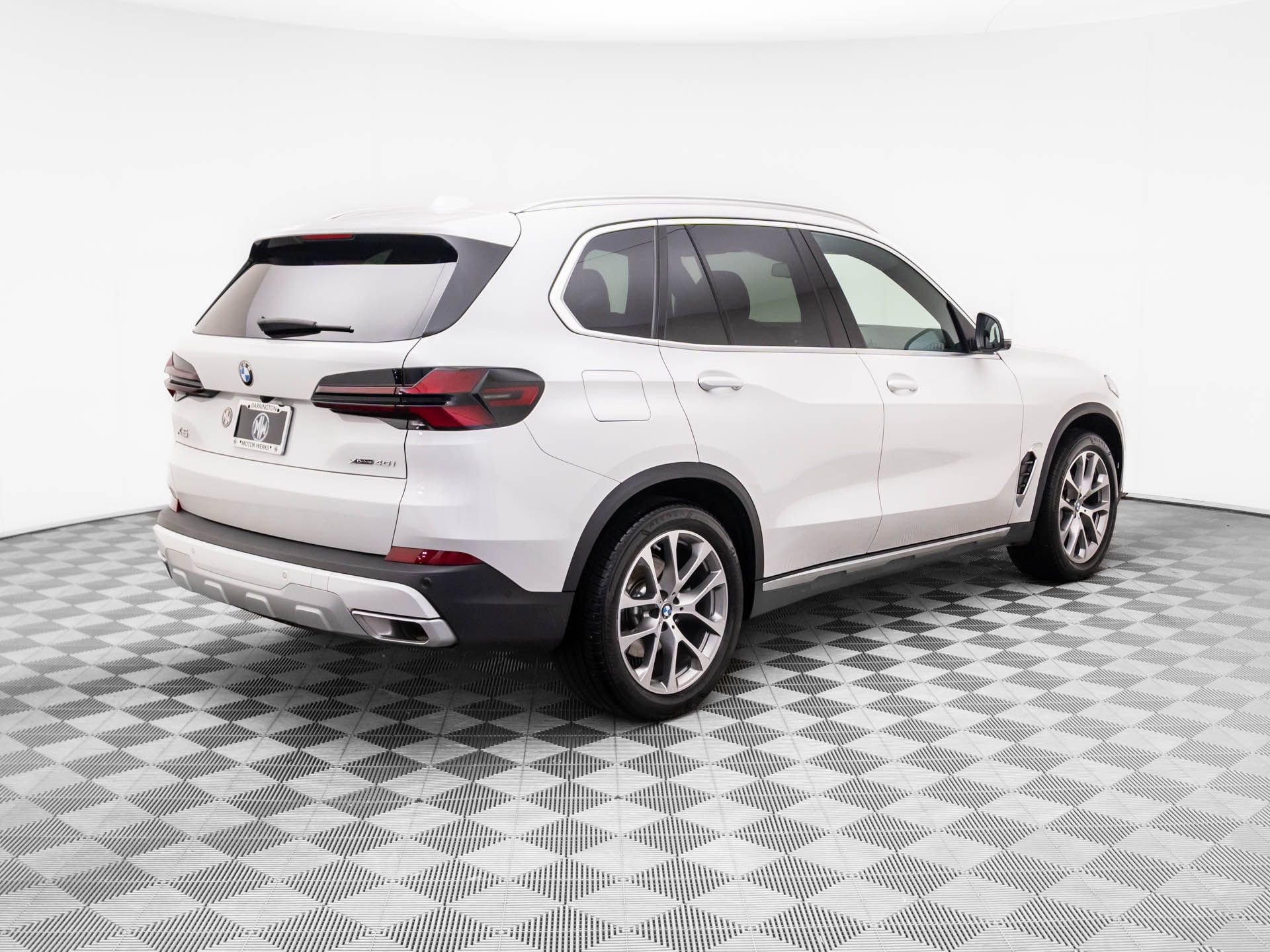 Certified 2024 BMW X5 xDrive40i w/ Parking Assistance Package image 5