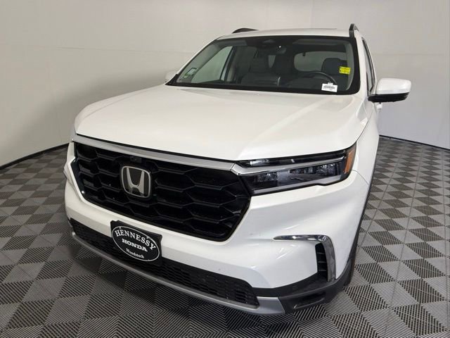 Used 2024 Honda Pilot Elite image 2