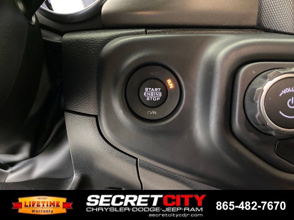 Used 2023 Jeep Wrangler Unlimited w/ Sun & Screen Package AWD/4WD image 16