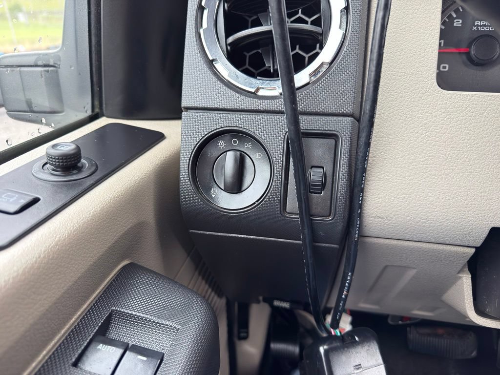 Used 2010 Ford F250 XL AWD/4WD image 31