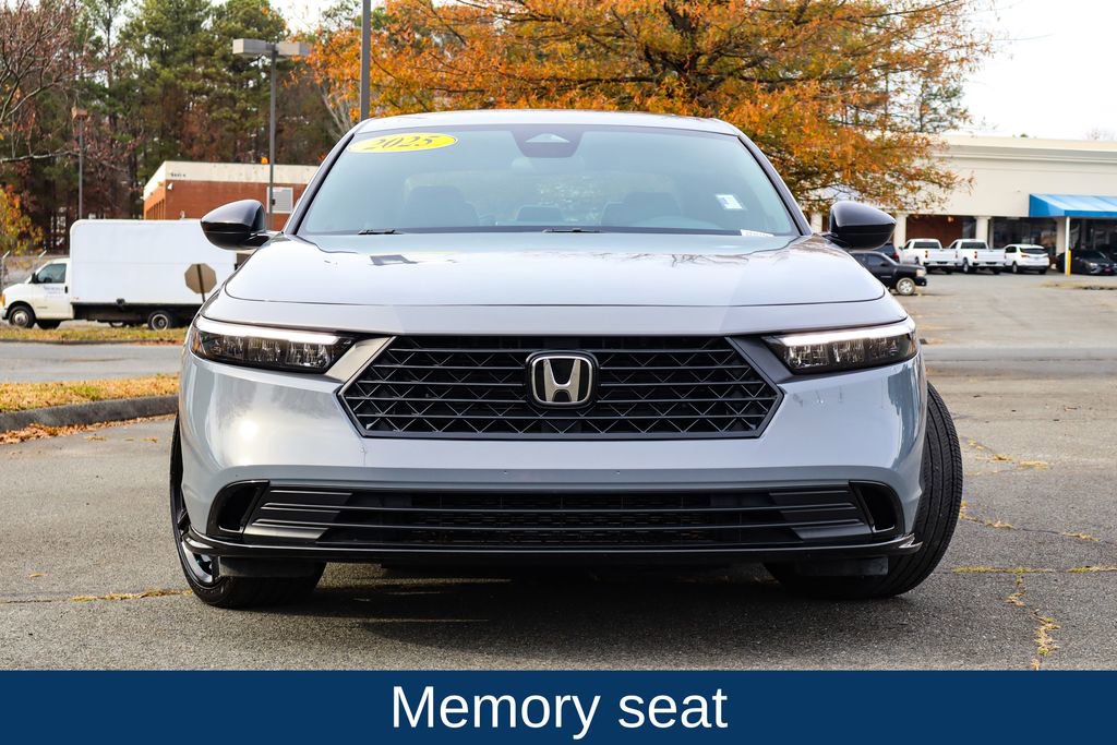 Used 2025 Honda Accord Sport image 2