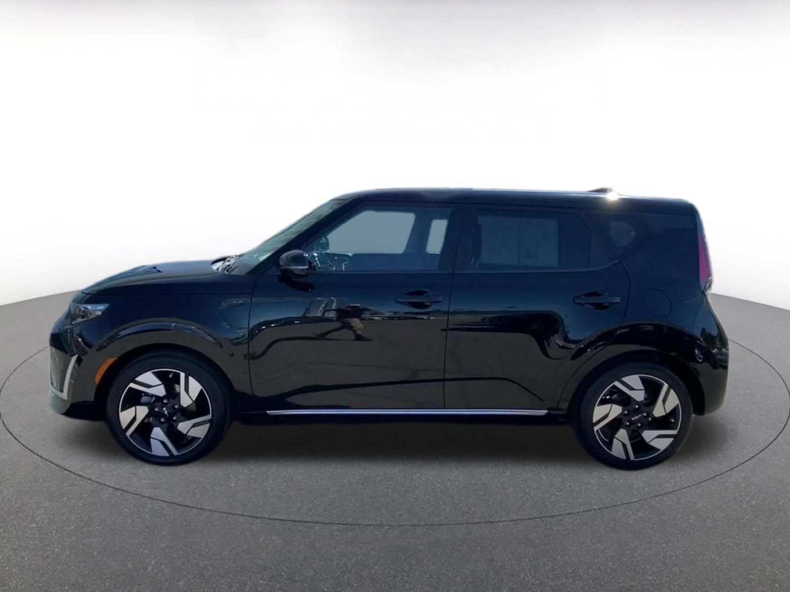 Used 2023 Kia Soul GT-Line image 9