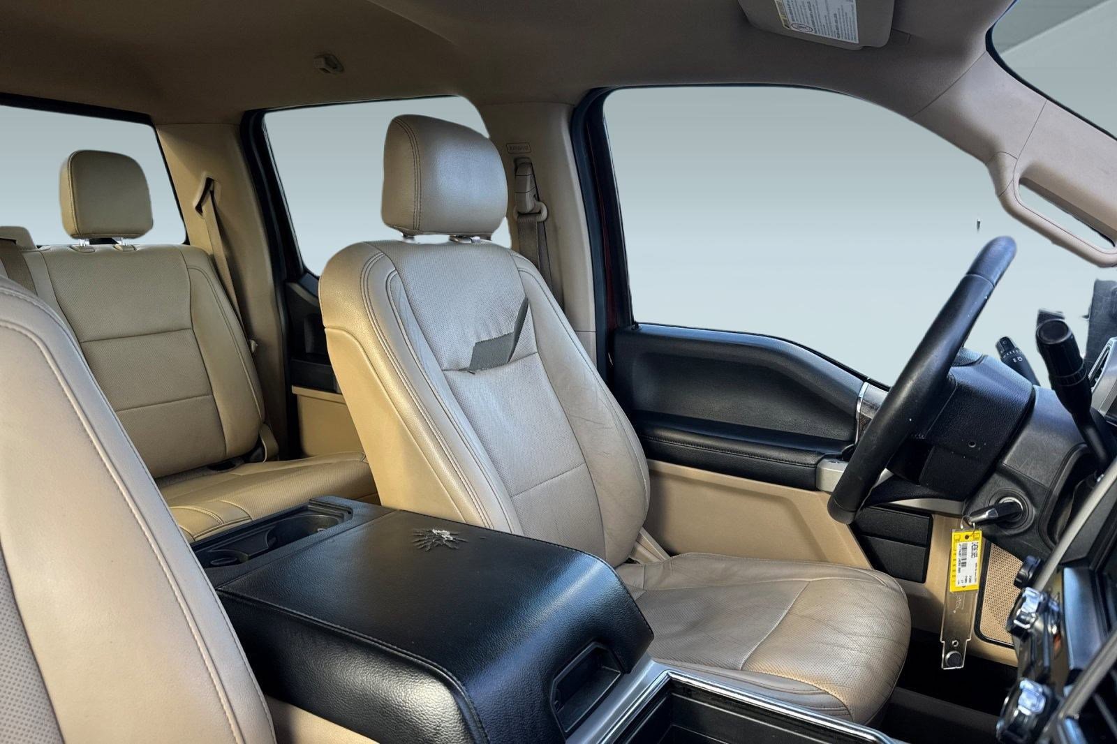 Used 2017 Ford F250 Lariat w/ Chrome Package image 30