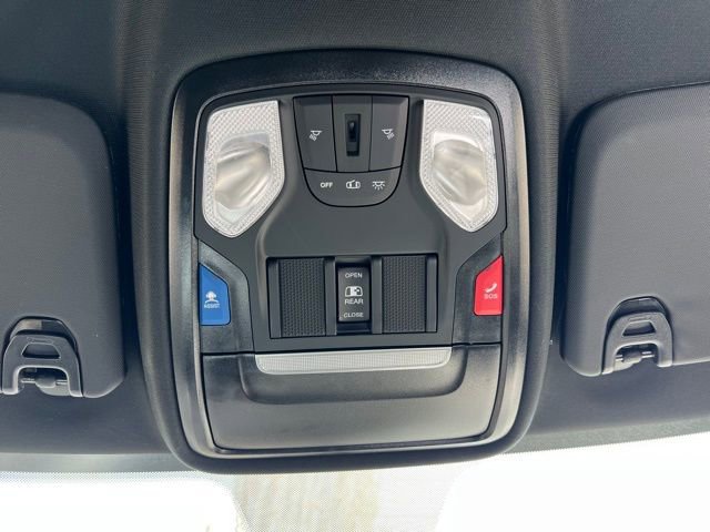 Used 2024 RAM 3500 Tradesman w/ Chrome Appearance Group AWD/4WD image 28