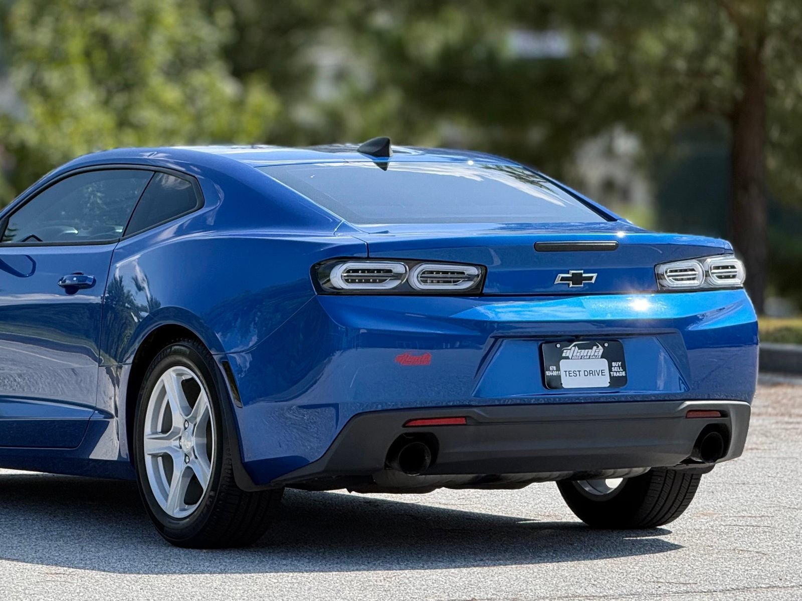Used 2017 Chevrolet Camaro LT w/ Technology Package RWD image 40