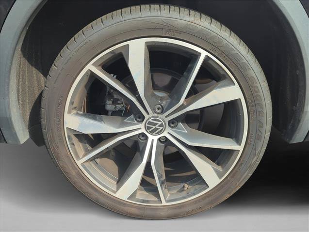 Used 2022 Volkswagen Tiguan SEL R-Line AWD/4WD image 9