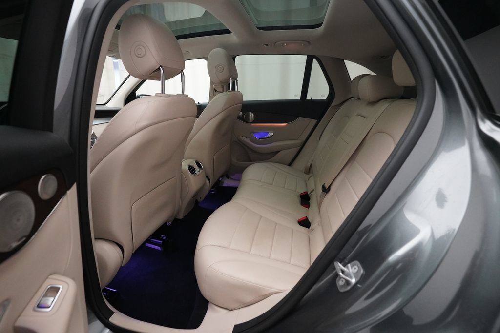 Used 2021 Mercedes-Benz GLC 300 4MATIC image 16