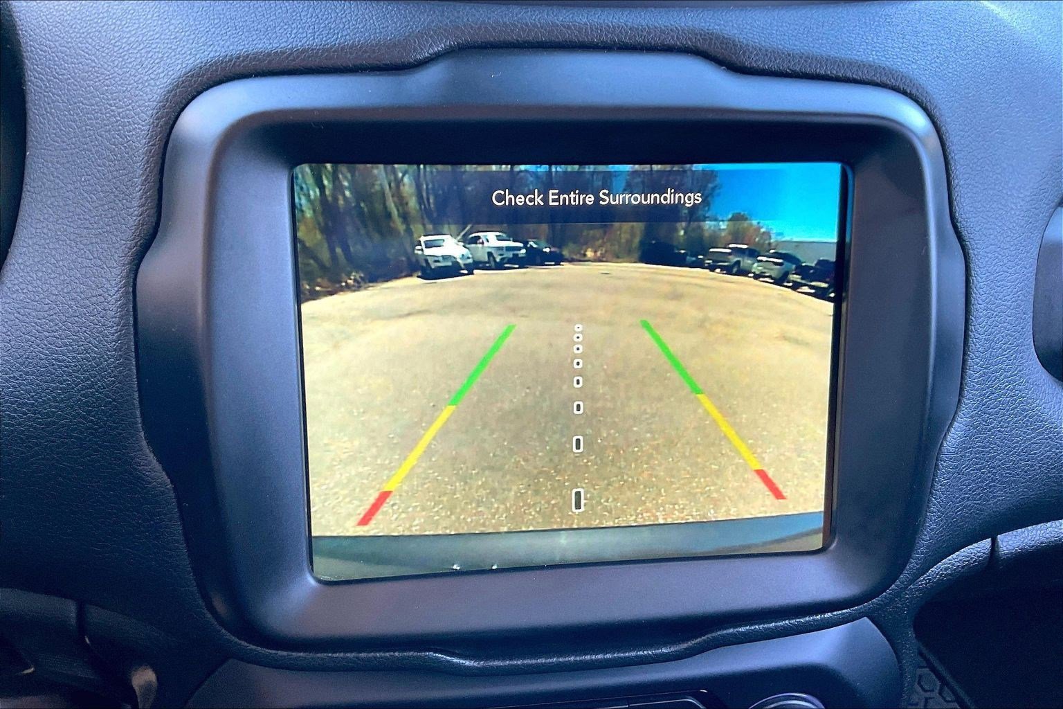Used 2023 Jeep Renegade Latitude w/ Premium Group AWD/4WD image 19