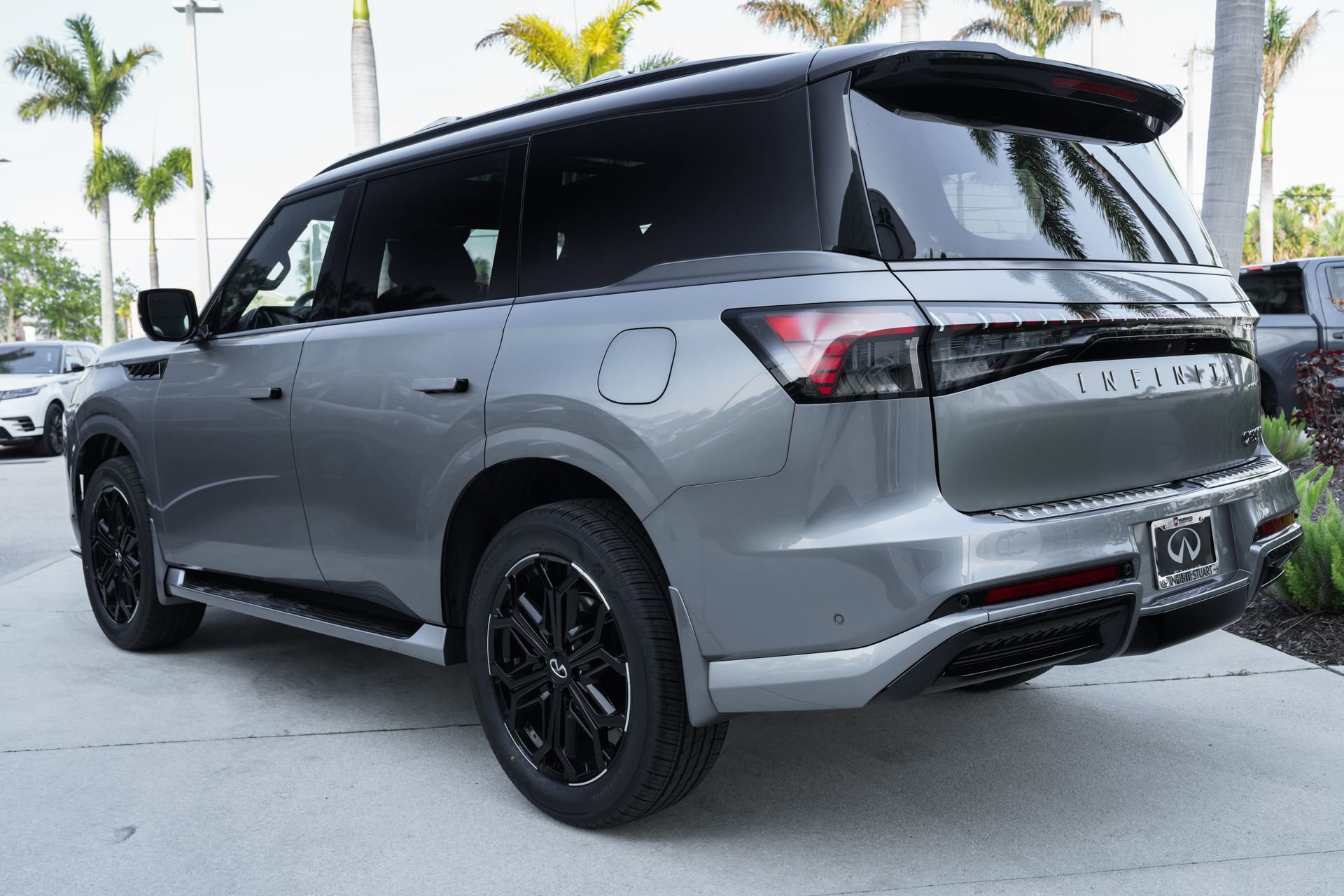 New 2026 INFINITI QX80 4WD w/ Sport Exterior Package image 22