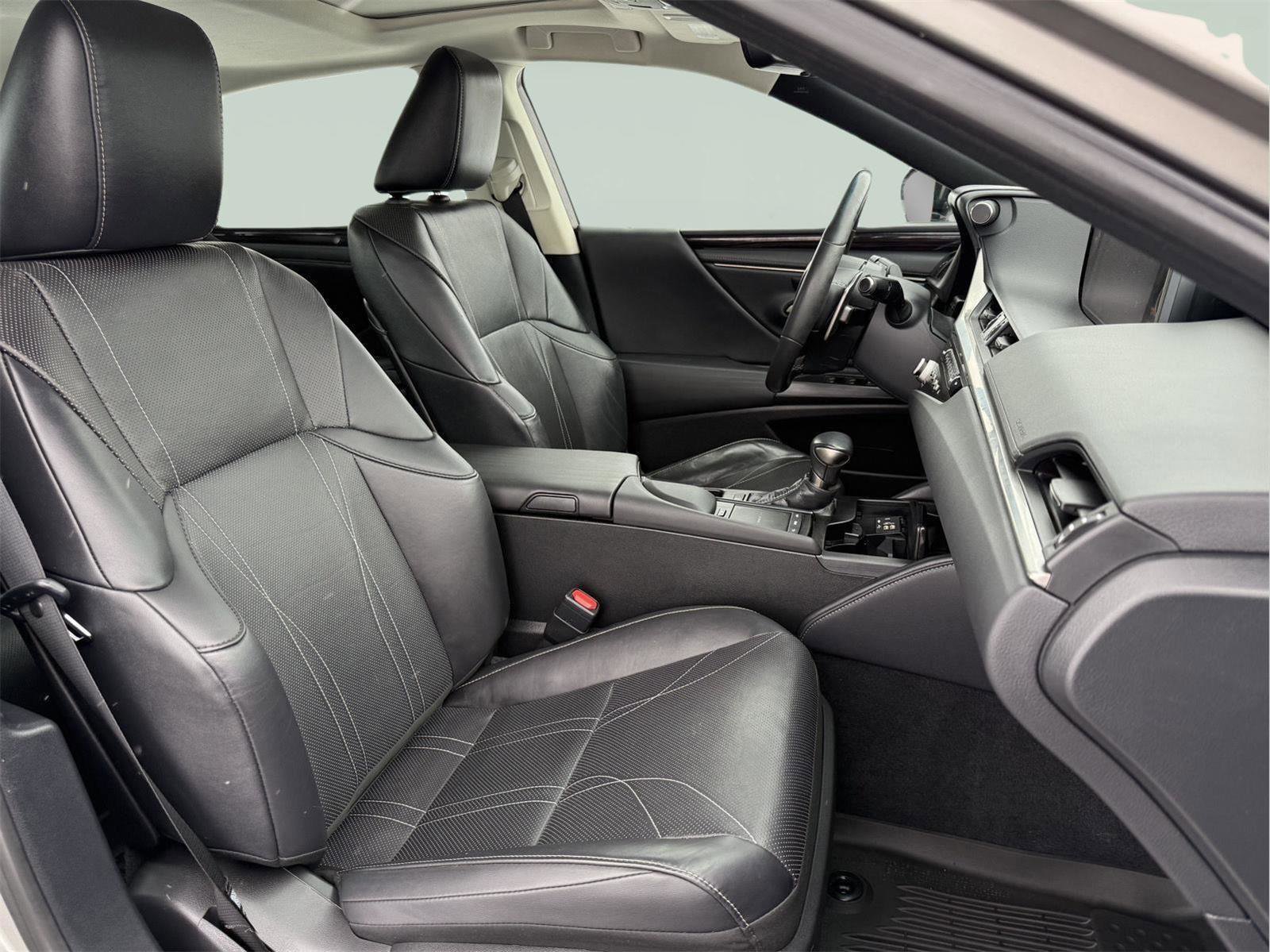 Used 2021 Lexus ES 350 Luxury image 25