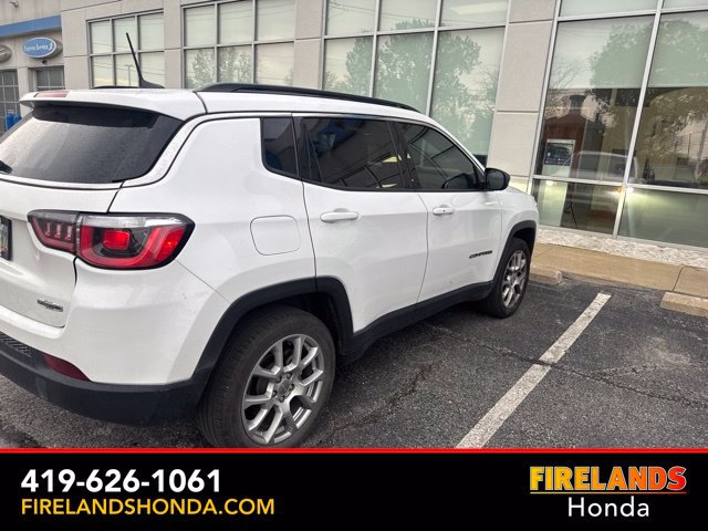 Used 2022 Jeep Compass Latitude w/ Sun and Sound Group AWD/4WD image 7