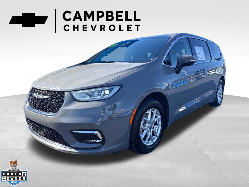 Used 2023 Chrysler Pacifica Touring-L
